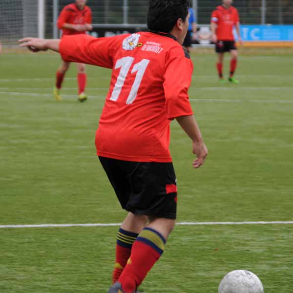 Zondag 11 geeft voorsprong weg maar pakt in extremis toch volle buit